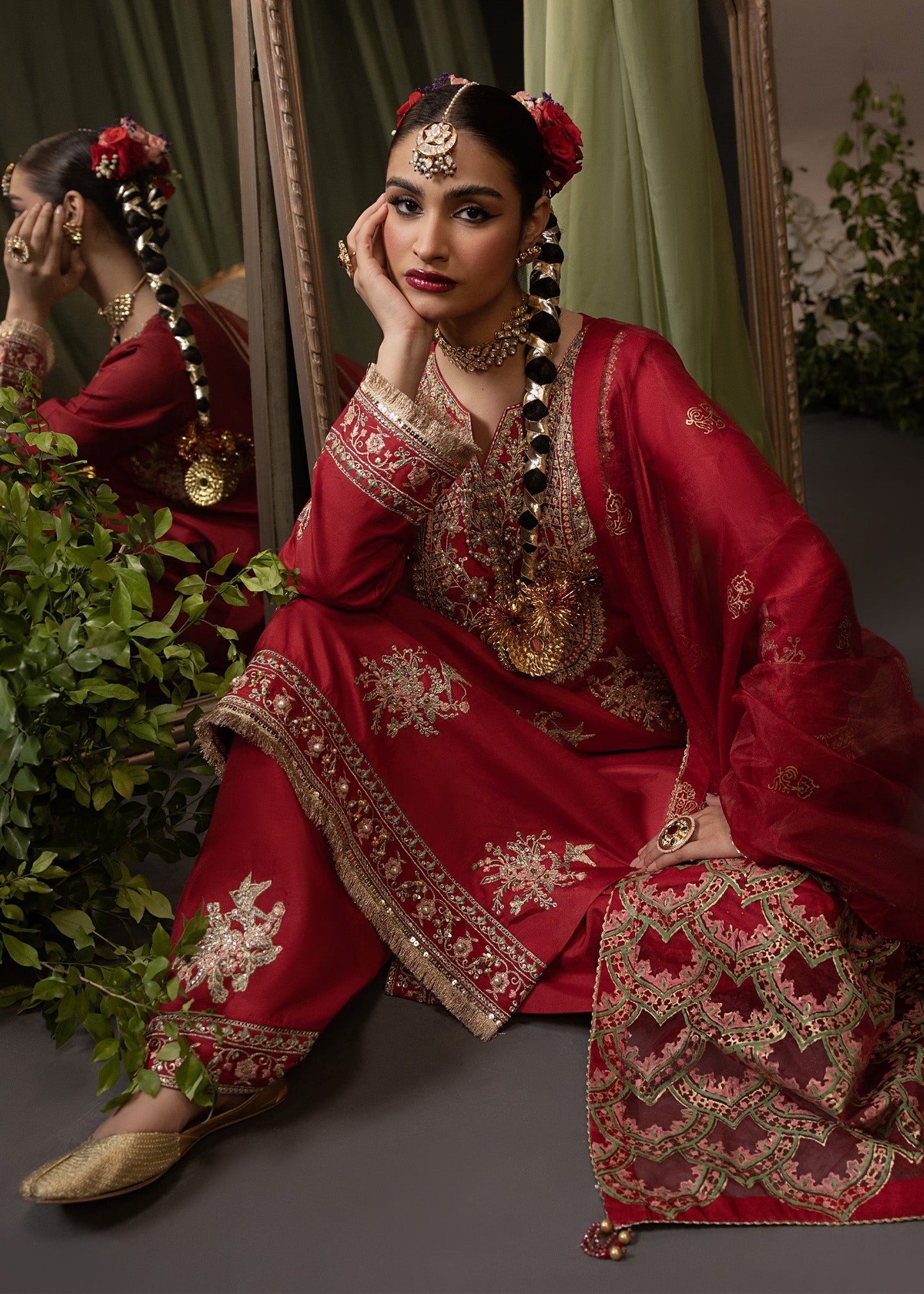 Shurooq | Garden of Dream | Crimson