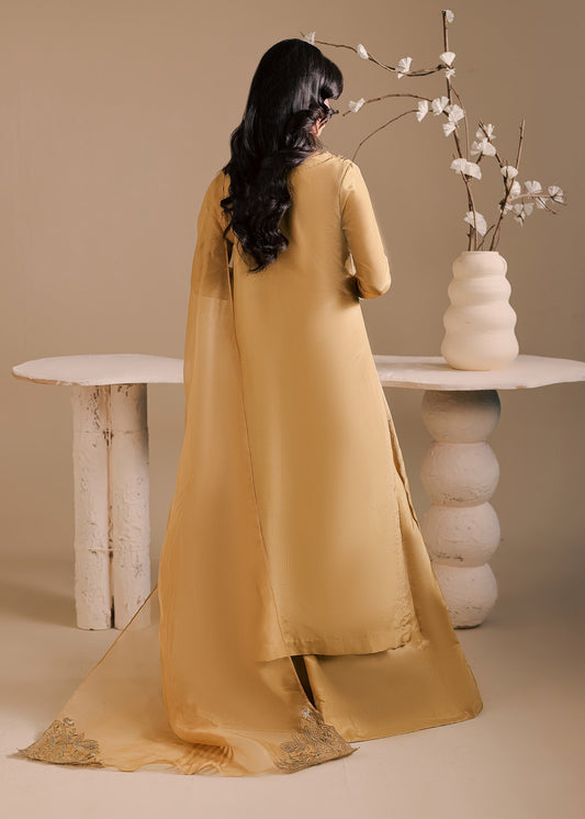 Maria Osama Khan | Noir Bliss Luxury Formals | Golden Ember
