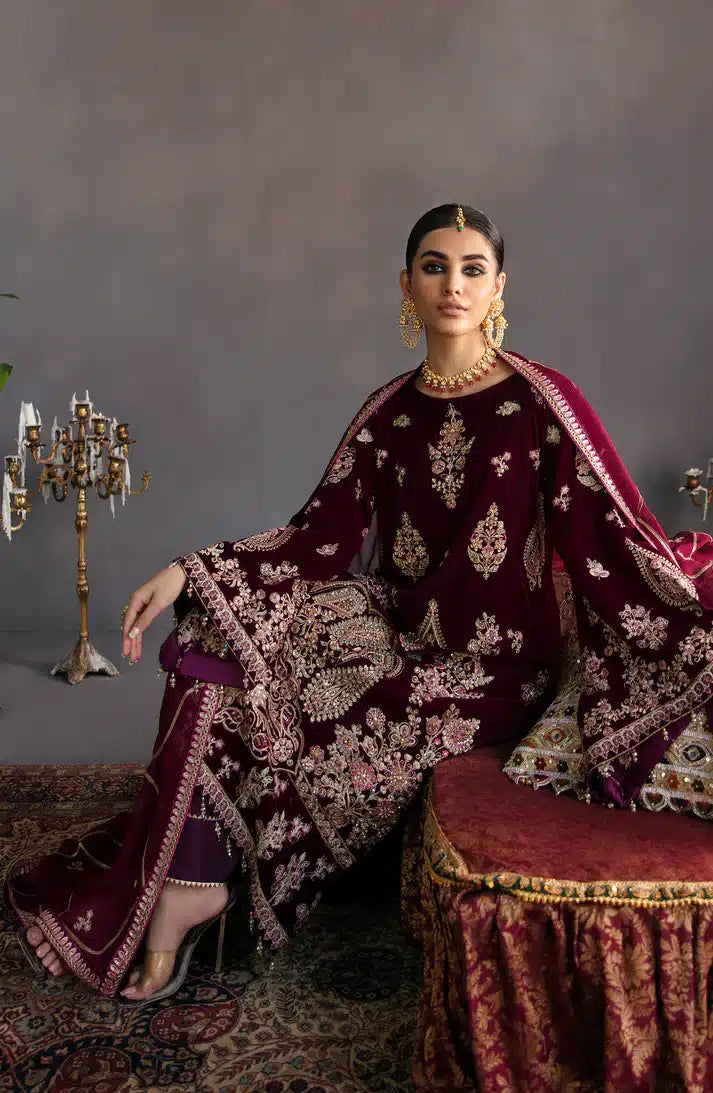 Emaan Adeel | Makhmal Velvet Edition 23 | MK-04 HAYAL - House Of Anaya
