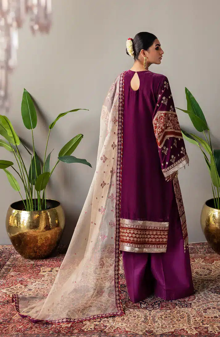 Emaan Adeel | Makhmal Velvet Edition 23 | MK-05 MAHZARA - House Of Anaya