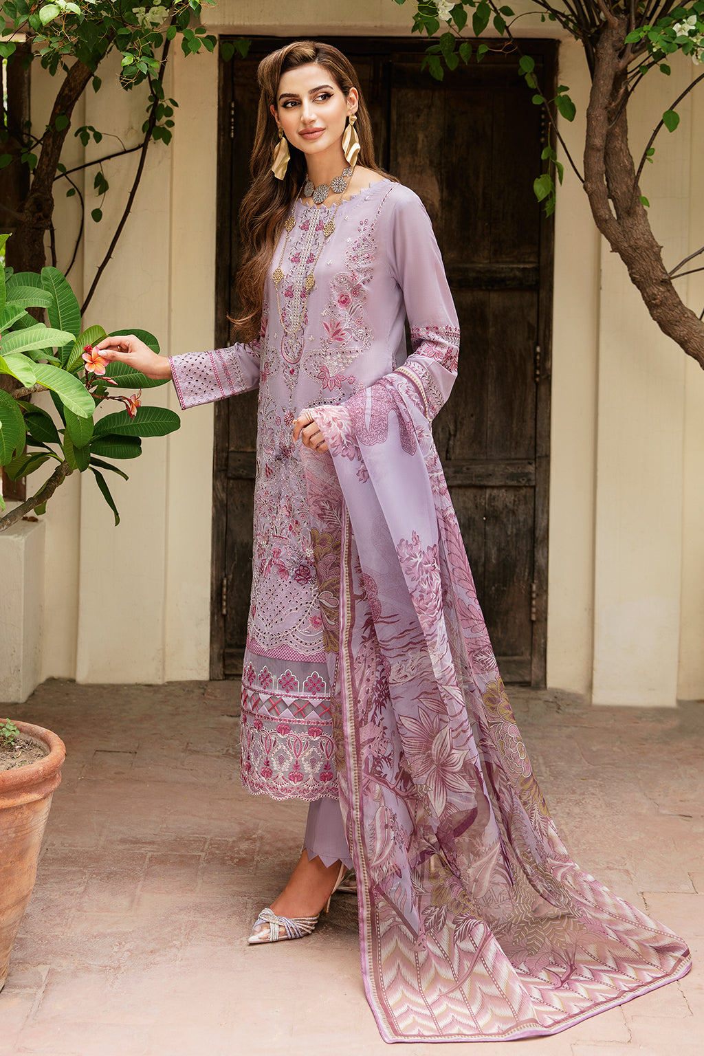 Ramsha | Luxury Lawn 24 | Y-804 - House Of Anaya
