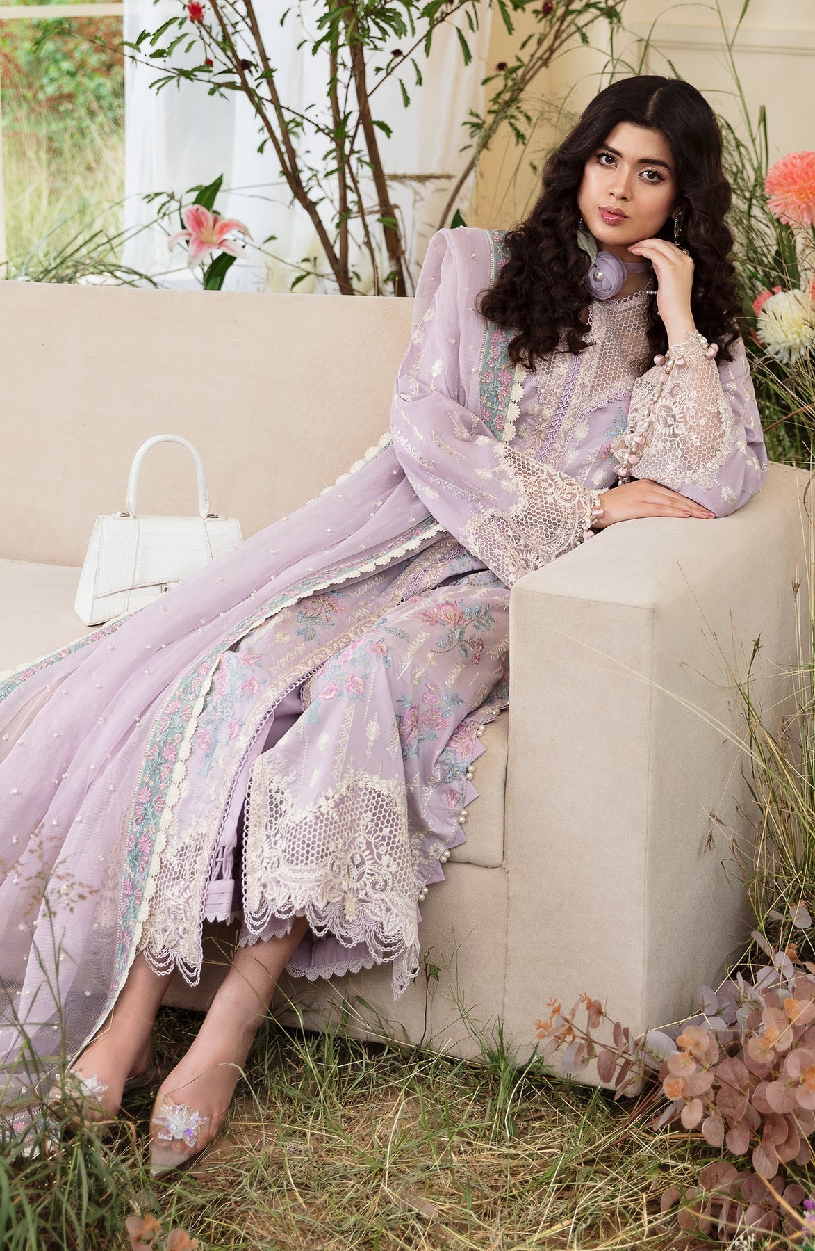 Zevk | Flora Festive Lawn | FLORA