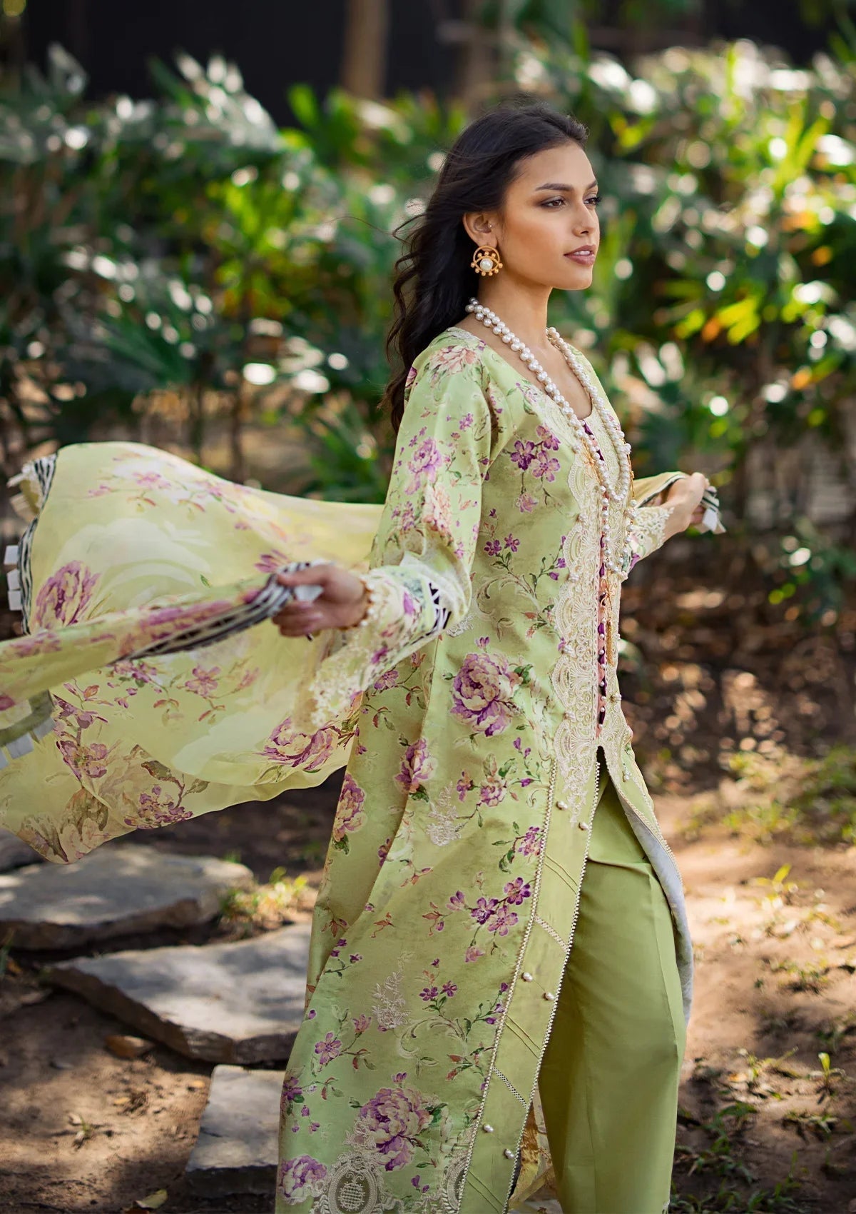 ELAF Signature Embroidered Lawn 3Pc Suit ESL-03B CLARISSE