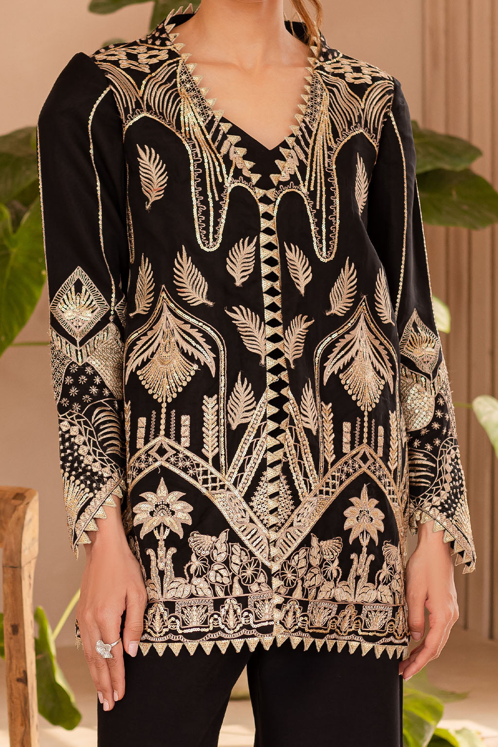 Vanya | Veranda Fromals | VR-01