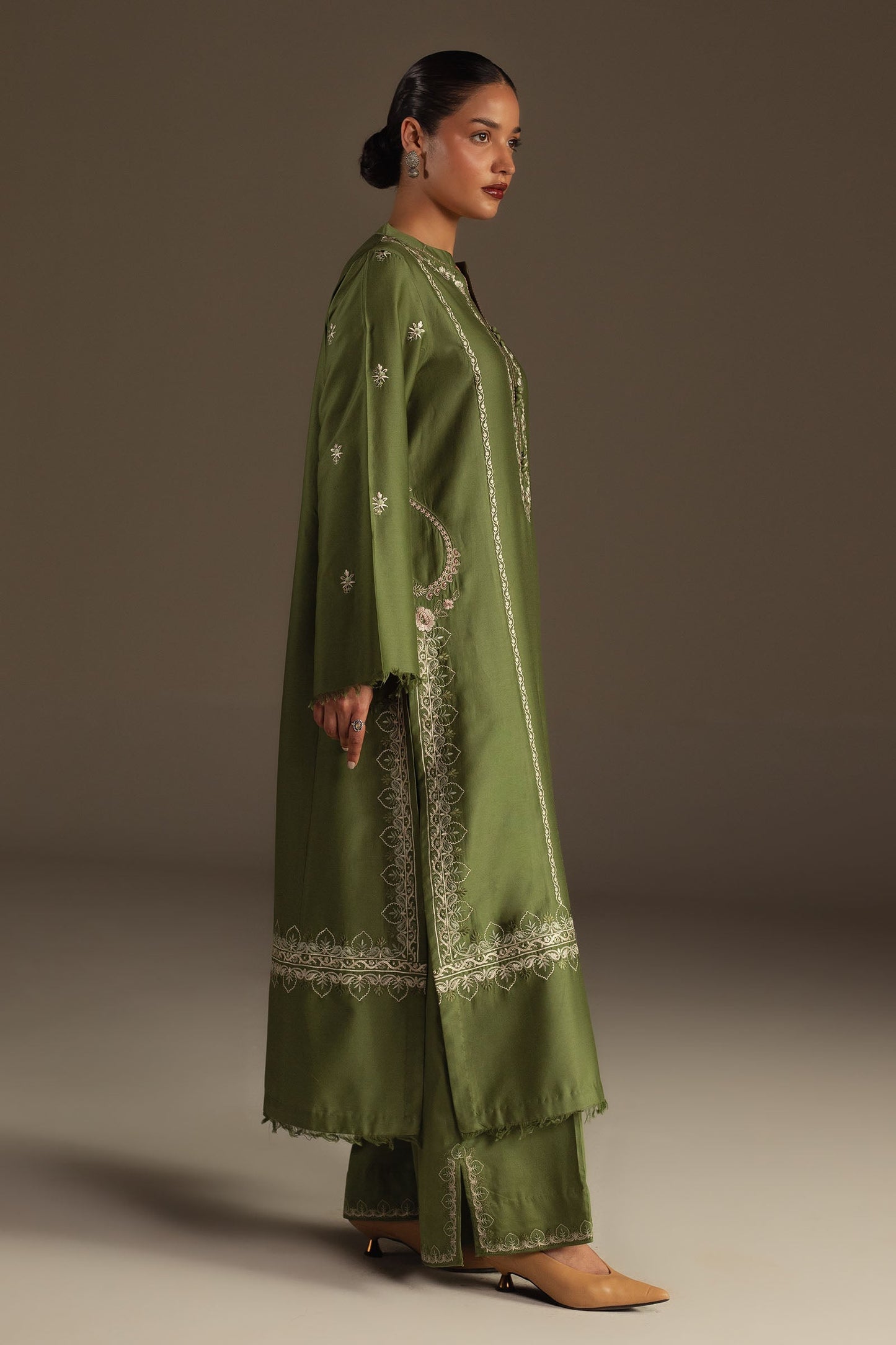 Zara Shahjahan | Pret A W 25 | Zimal