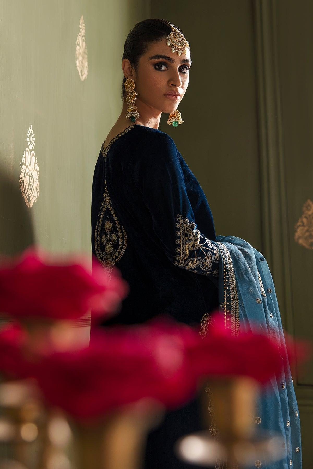 Baroque Velvet UF-467 - House Of Anaya