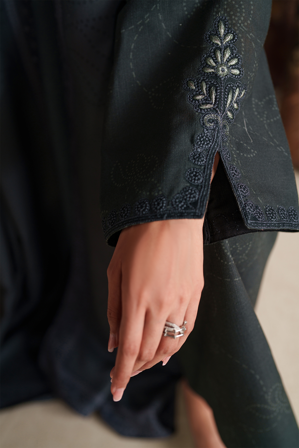 Iznik | Winter Chapter 25 | UE-572 Printed Khaddar