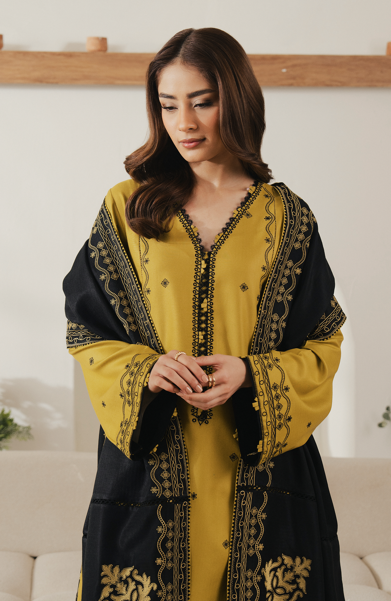 Seran | Winter Embroidered 25 | Auren