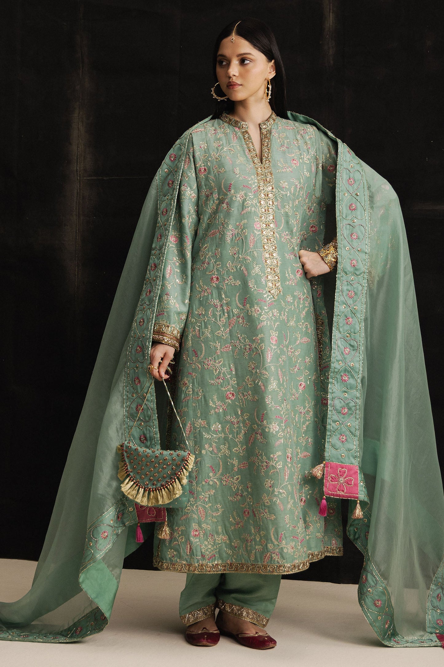 Zara Shahjahan | Studio Portraits | Anaya