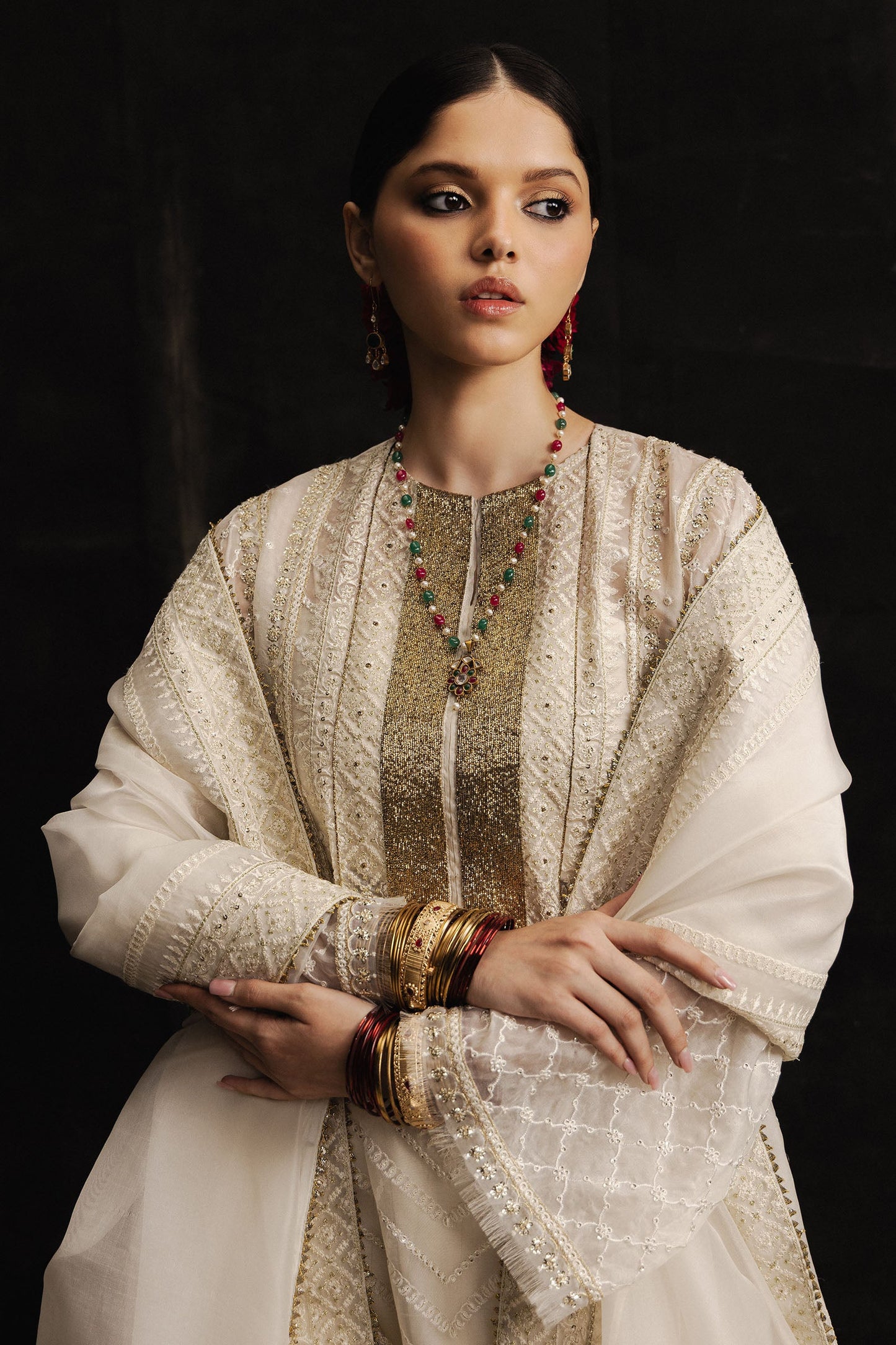 Zara Shahjahan | Studio Portraits | Zarrin