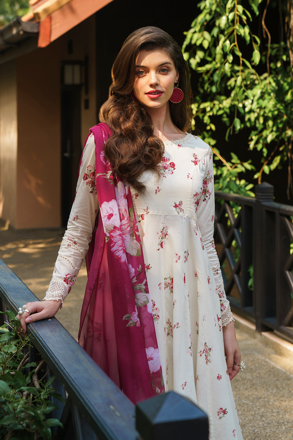 Iznik | Exclusive Lawn | UE-231 PRINTED LAWN