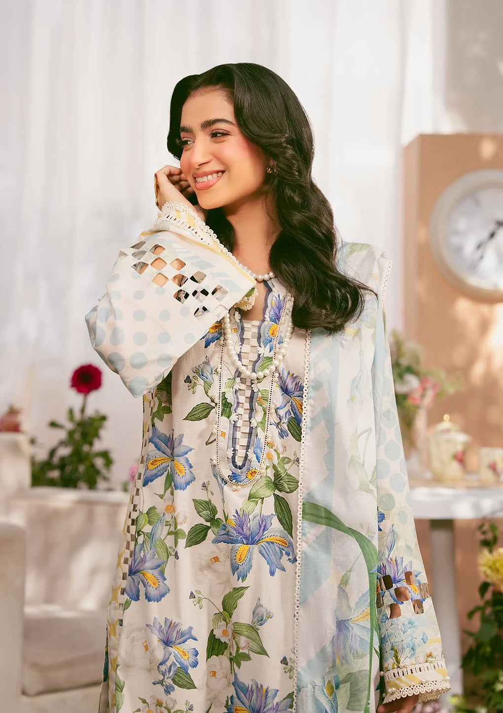 Elaf Premium | Prints 25 | EPS-6A IVORY PETALS