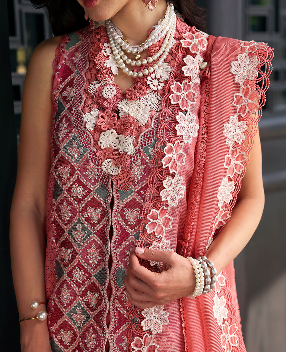 Republic Womenswear | Kalani Eid Luxury Lawn 25 | D1-A - Ayra