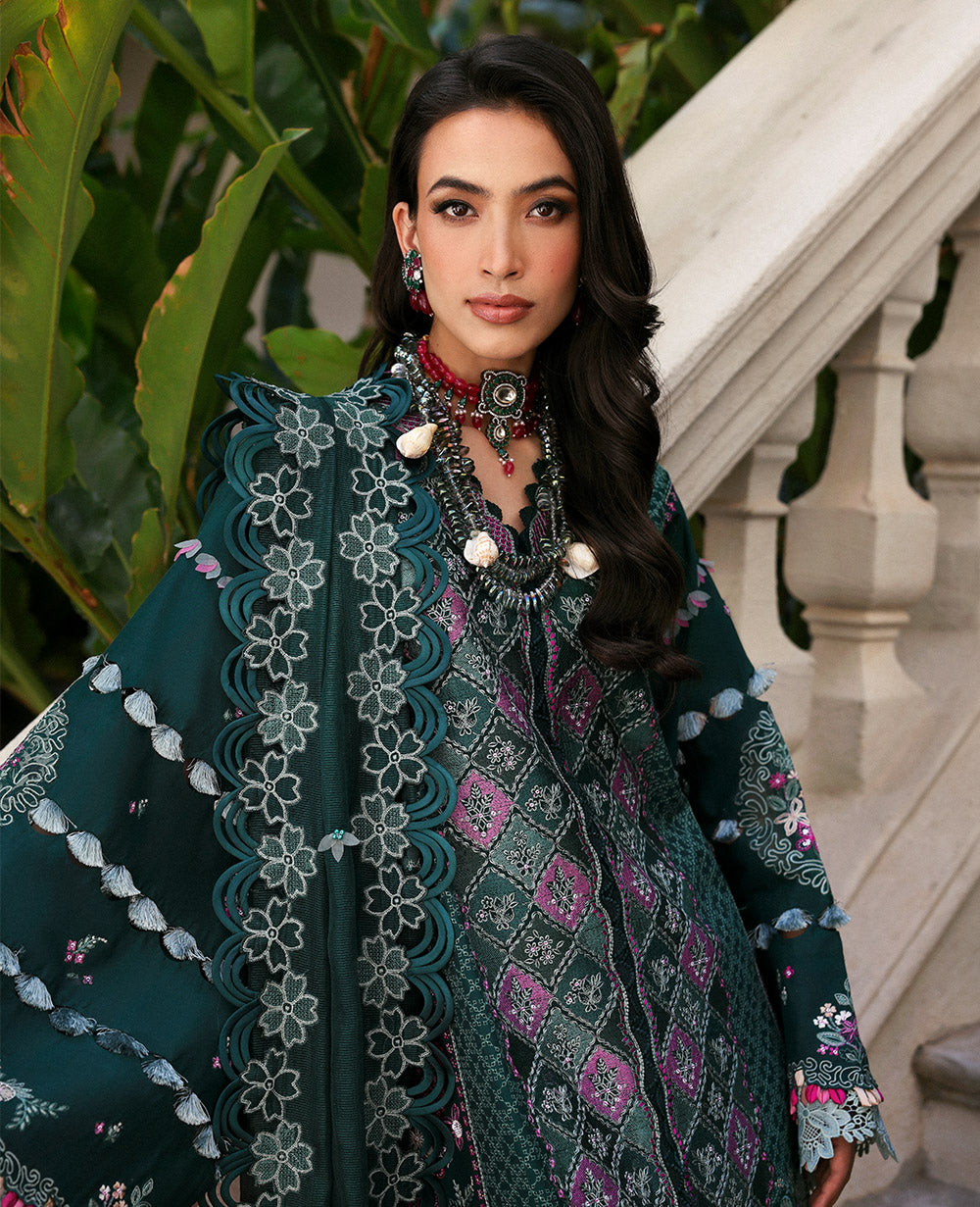 Republic Womenswear | Kalani Eid Luxury Lawn 25 | D1-B - Zehra