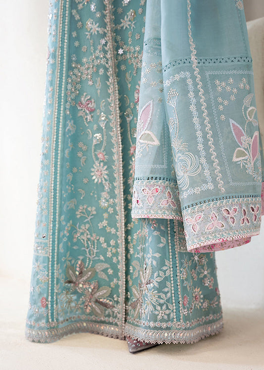 Suffuse | Freeshia Formal | IYARA