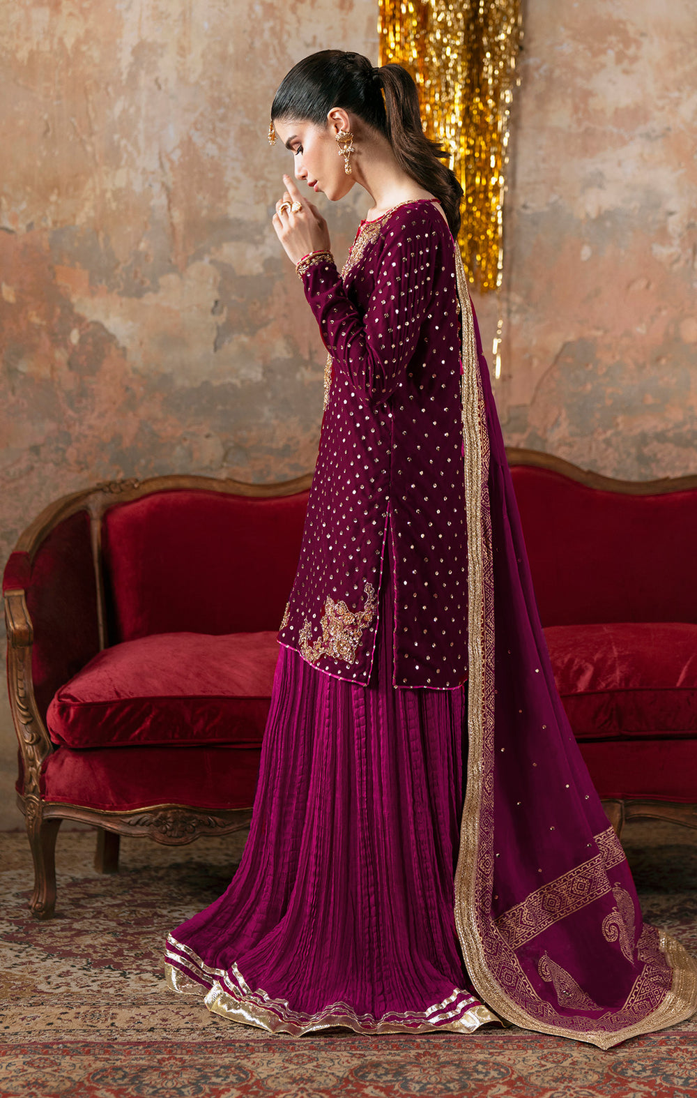 Maya | Viola Luxe Velvet 25 | ELVINA