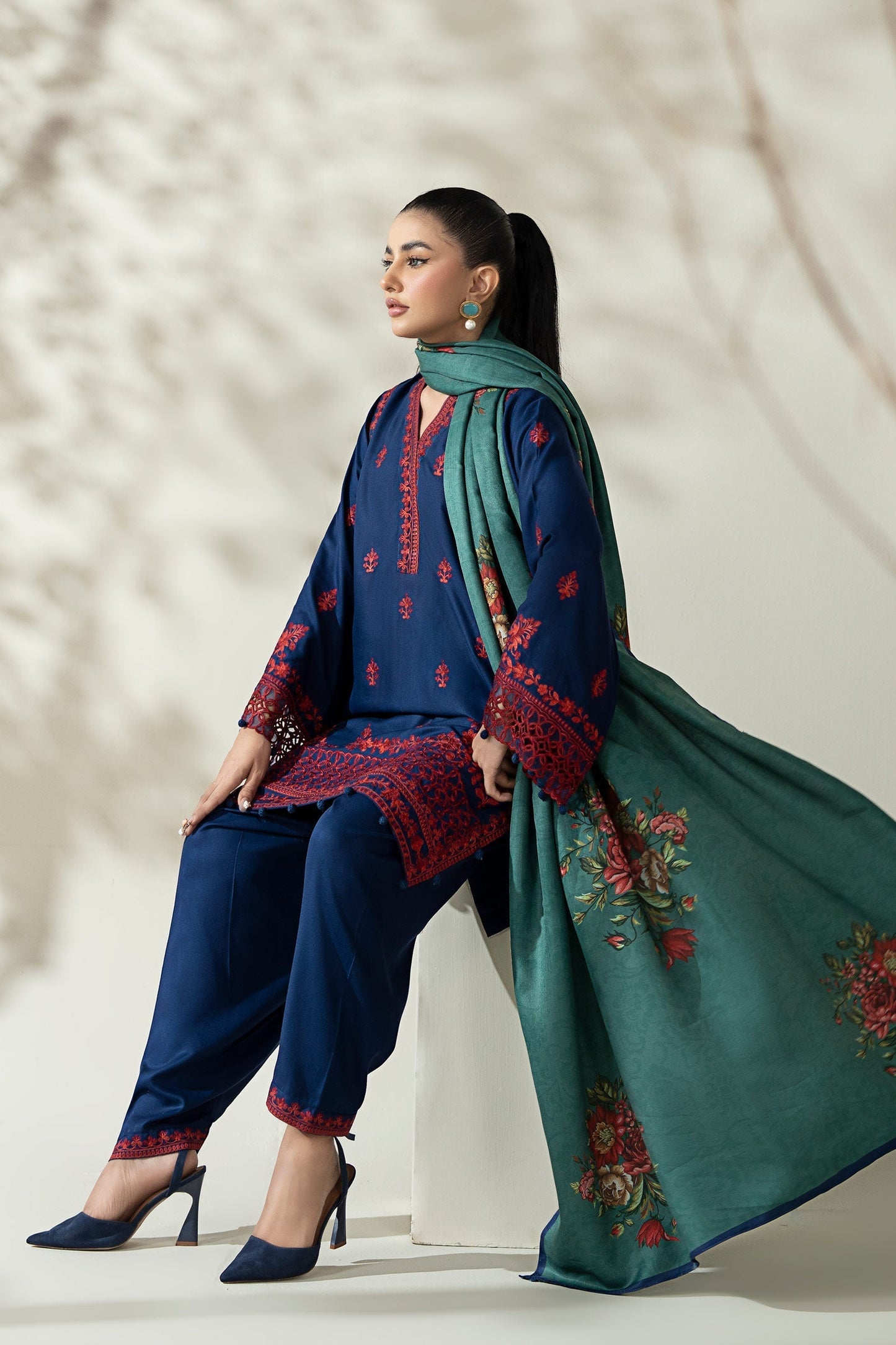 Maria B | Luxury Winter Pret 25 | DW-W25-46-Blue