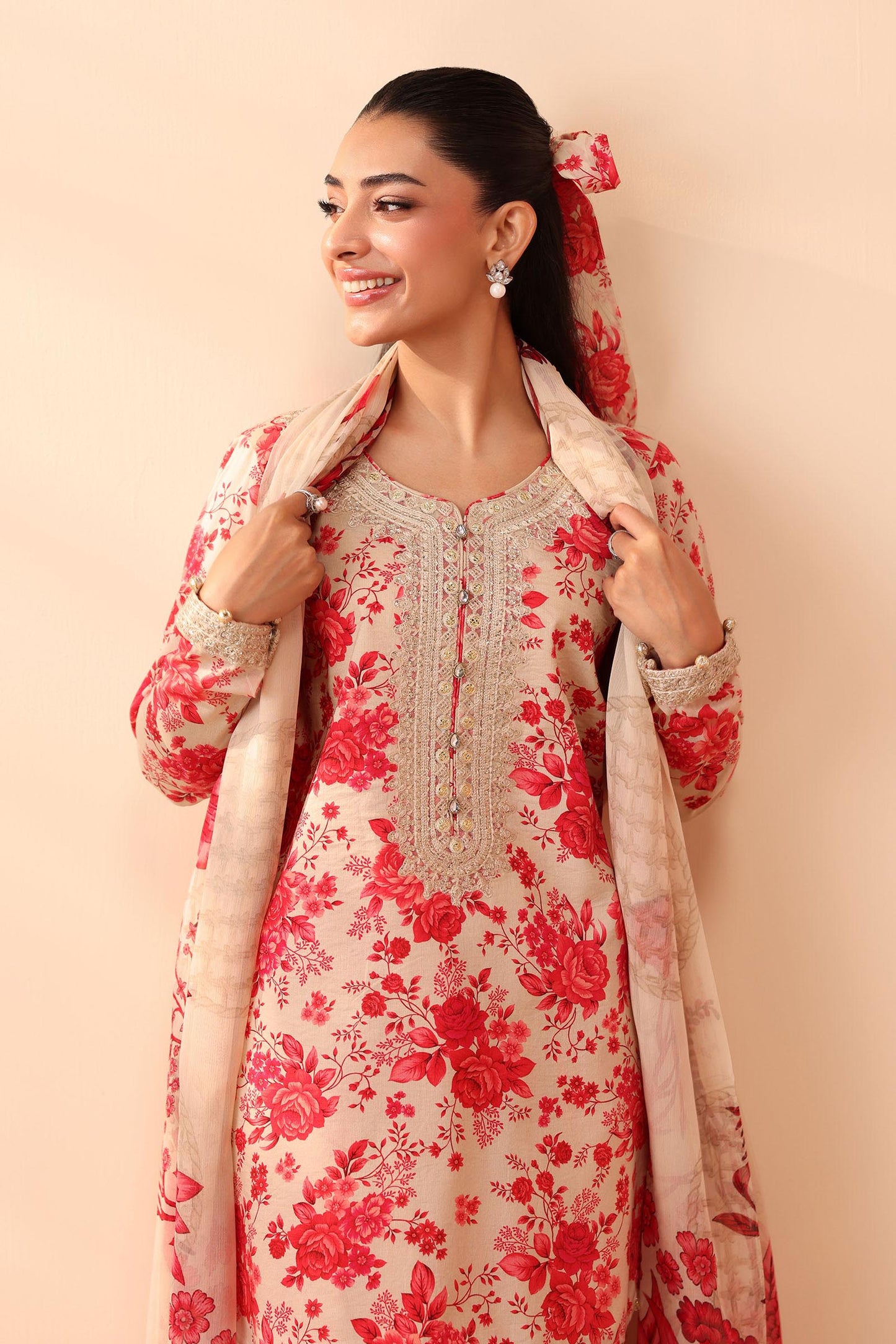 Maria B | Pre Fall Dresses | 3 Piece Embroidered Lawn Suit Pink