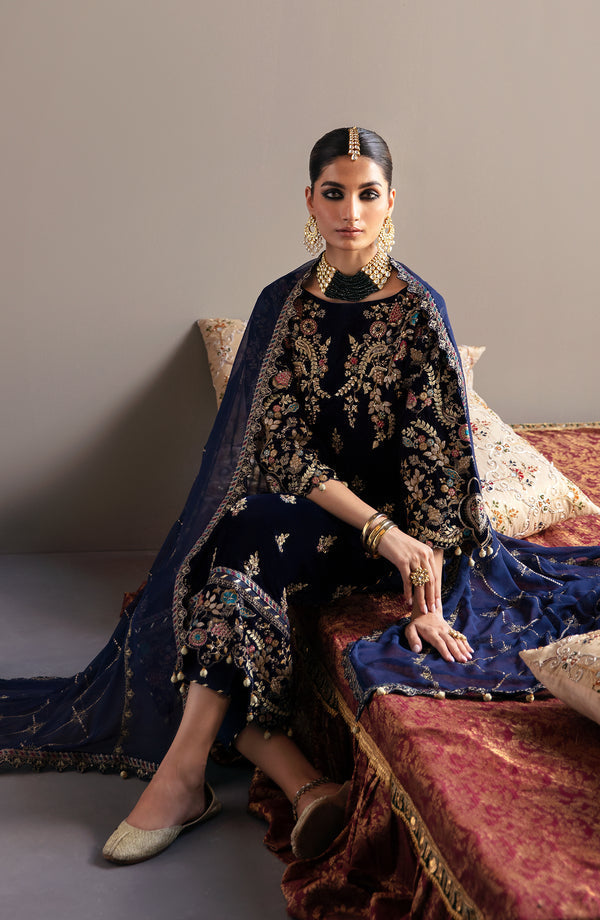 Emaan Adeel | Saanjh Velvet Collection 24 | MK-03 Falak