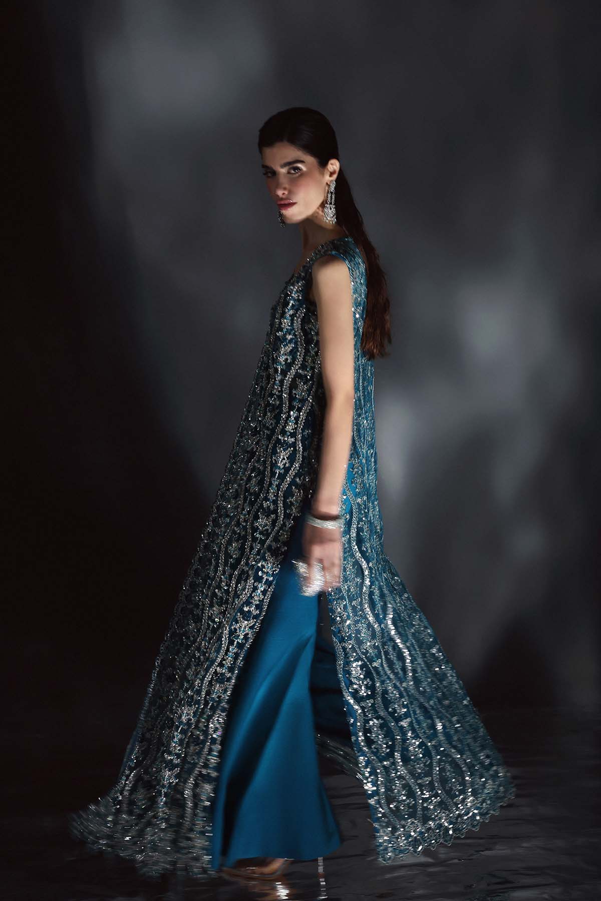 Enzo | Chateau De Lumiere | Soign???? - House Of Anaya