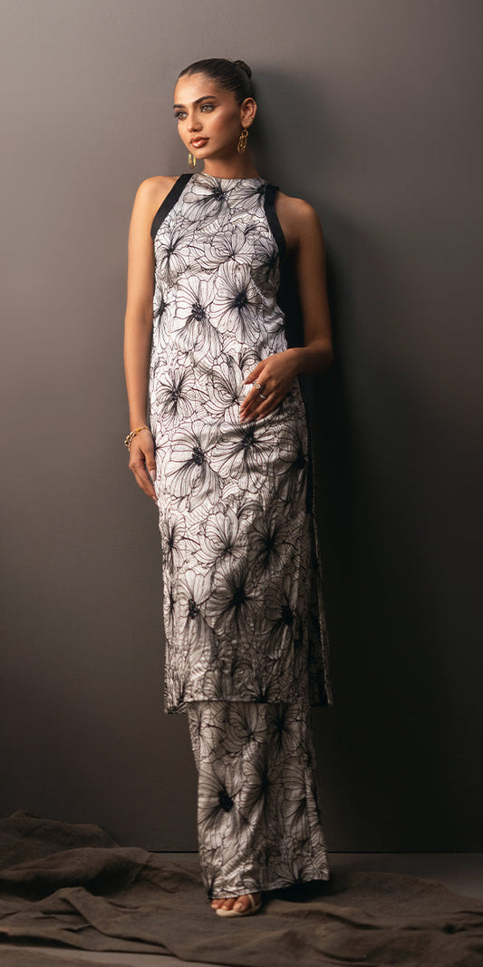 Erum Khan | Beyond Chic | Crown Jewel