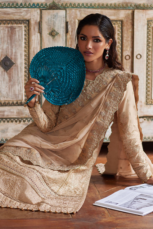 Gulaal | Luxury Lawn 25 | Daphne