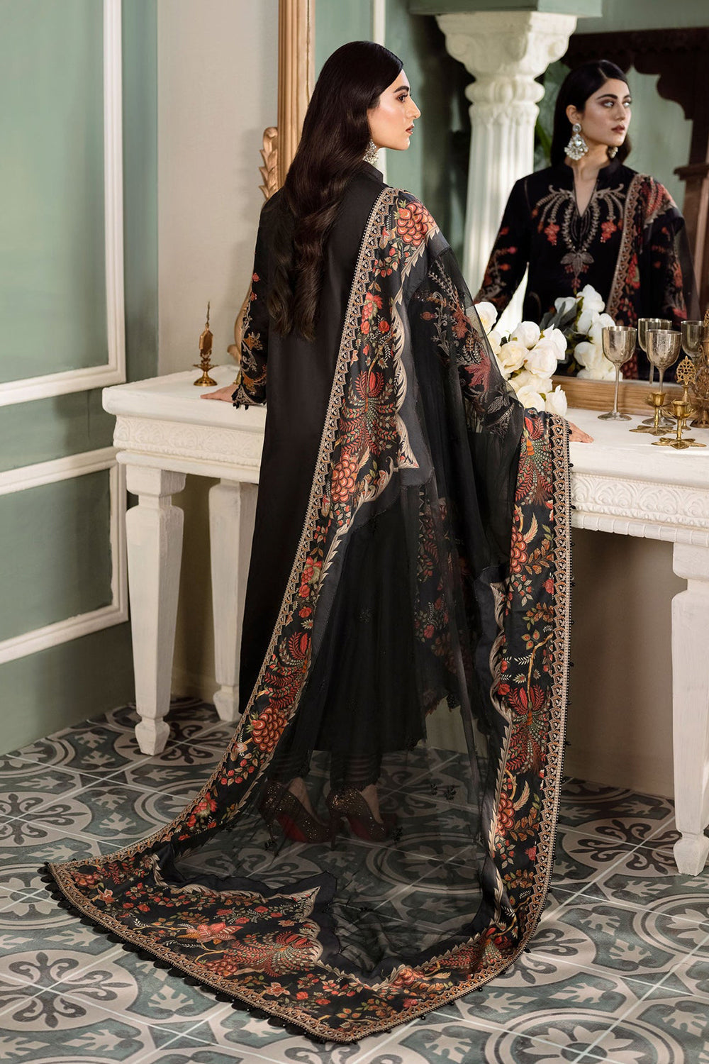 Mariab Luxury Sateen Collection 2022 - Lawn - Black D5 - TC-306 - Riwayat-e-khas