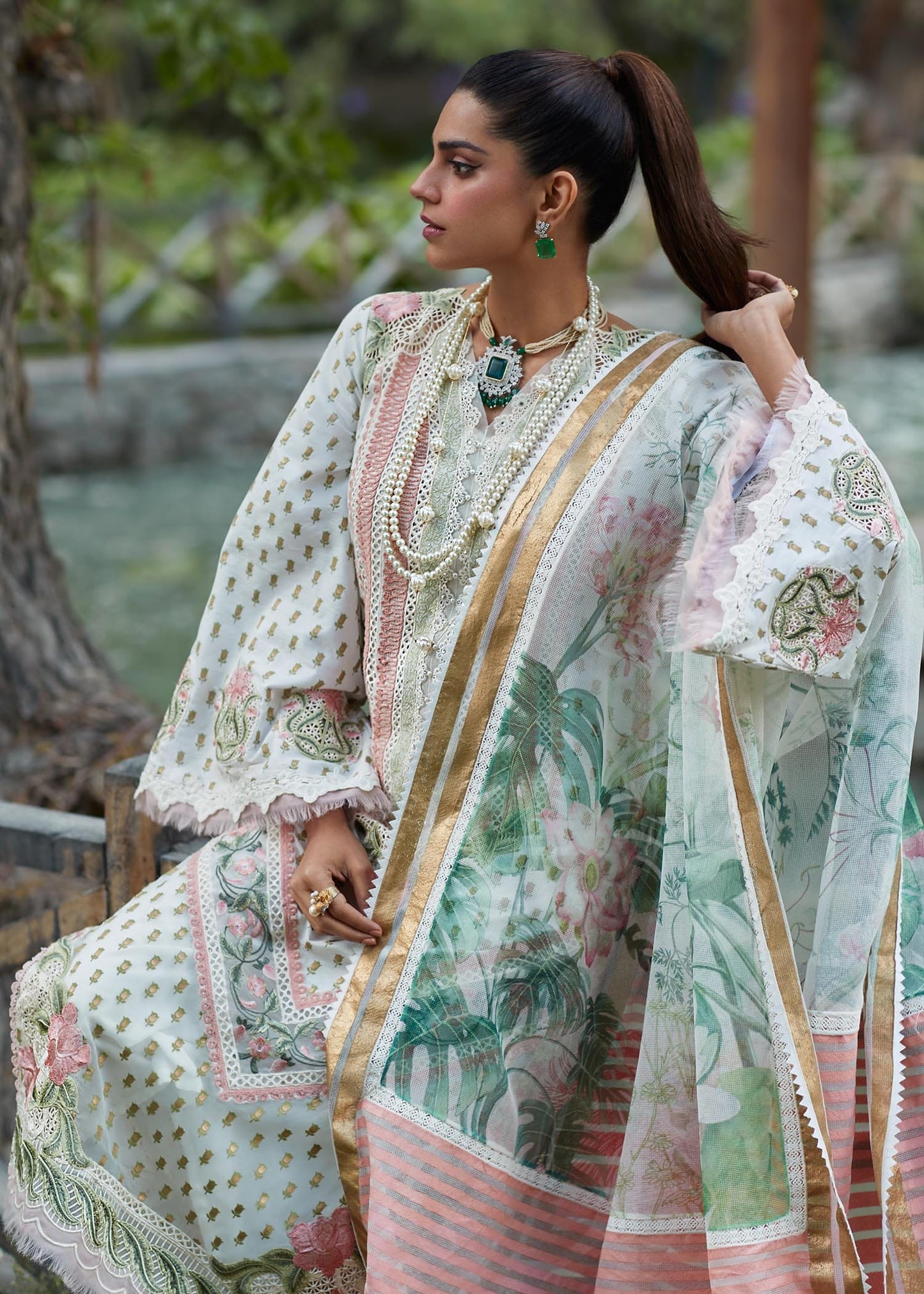 CRIMSON LUXE LAWN Shigar - D5 A Stitched - Riwayat-e-khas