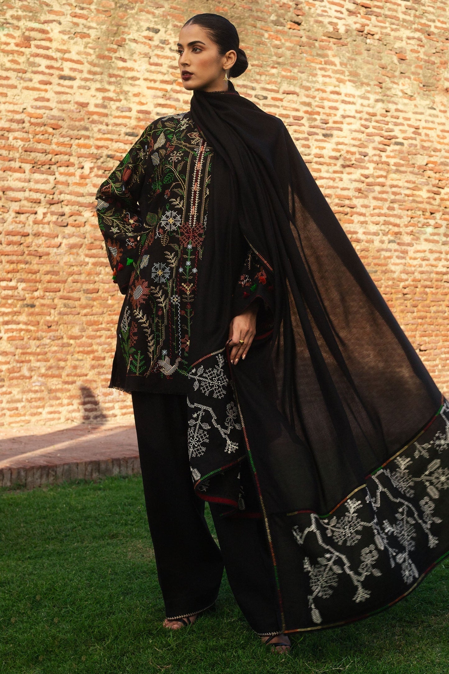 Zara Shahjahan | Winter 24 | LALEH-D4 - House Of Anaya