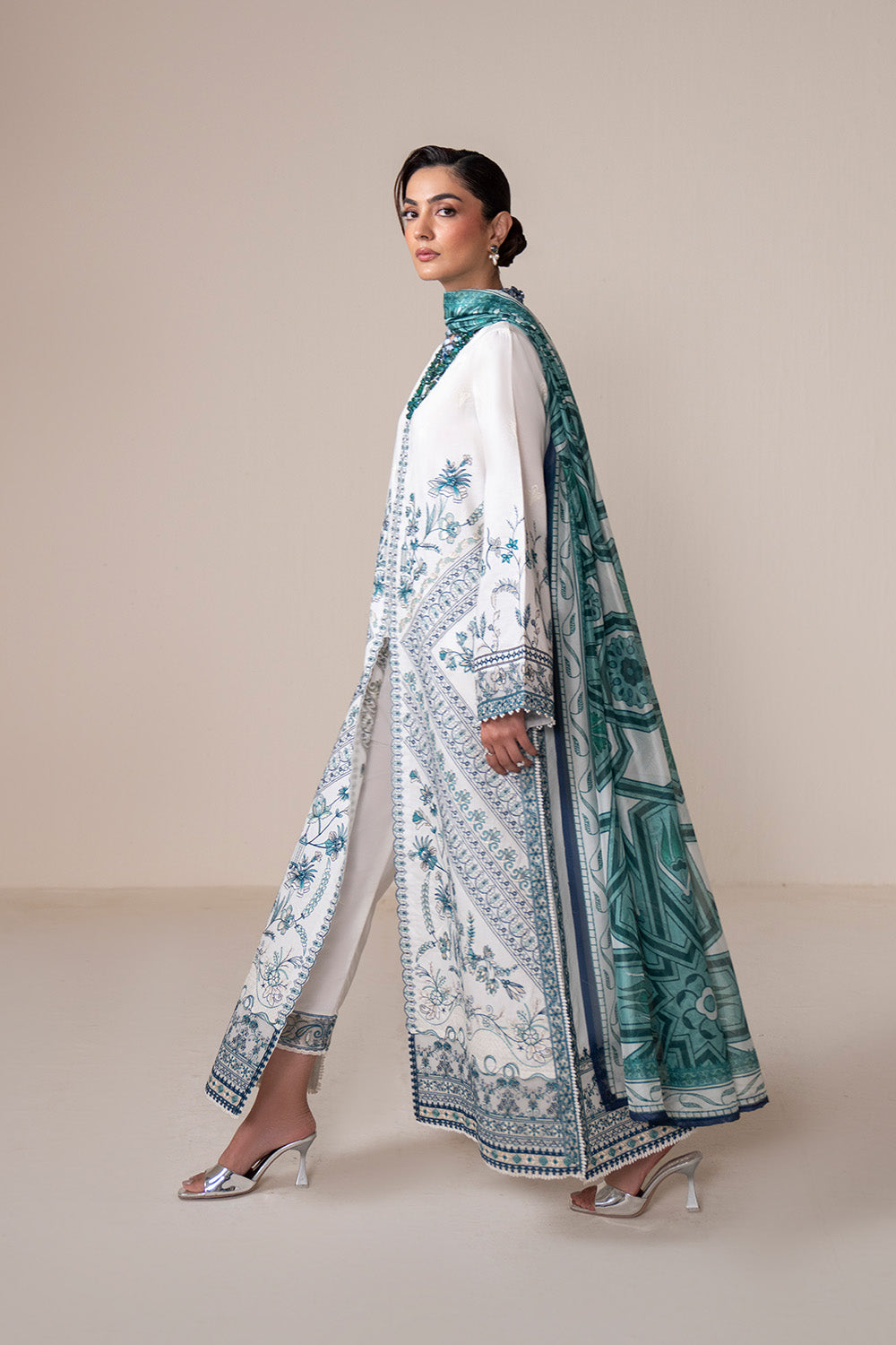 Maryum N Maria | Luxury Stitched | HIMAADRI - MSU0669