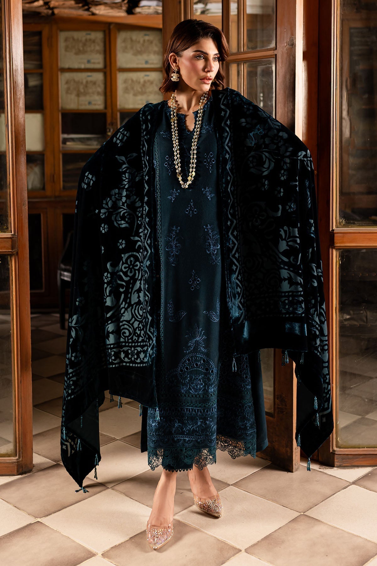Nureh | Exclusive Shawls | NE-118