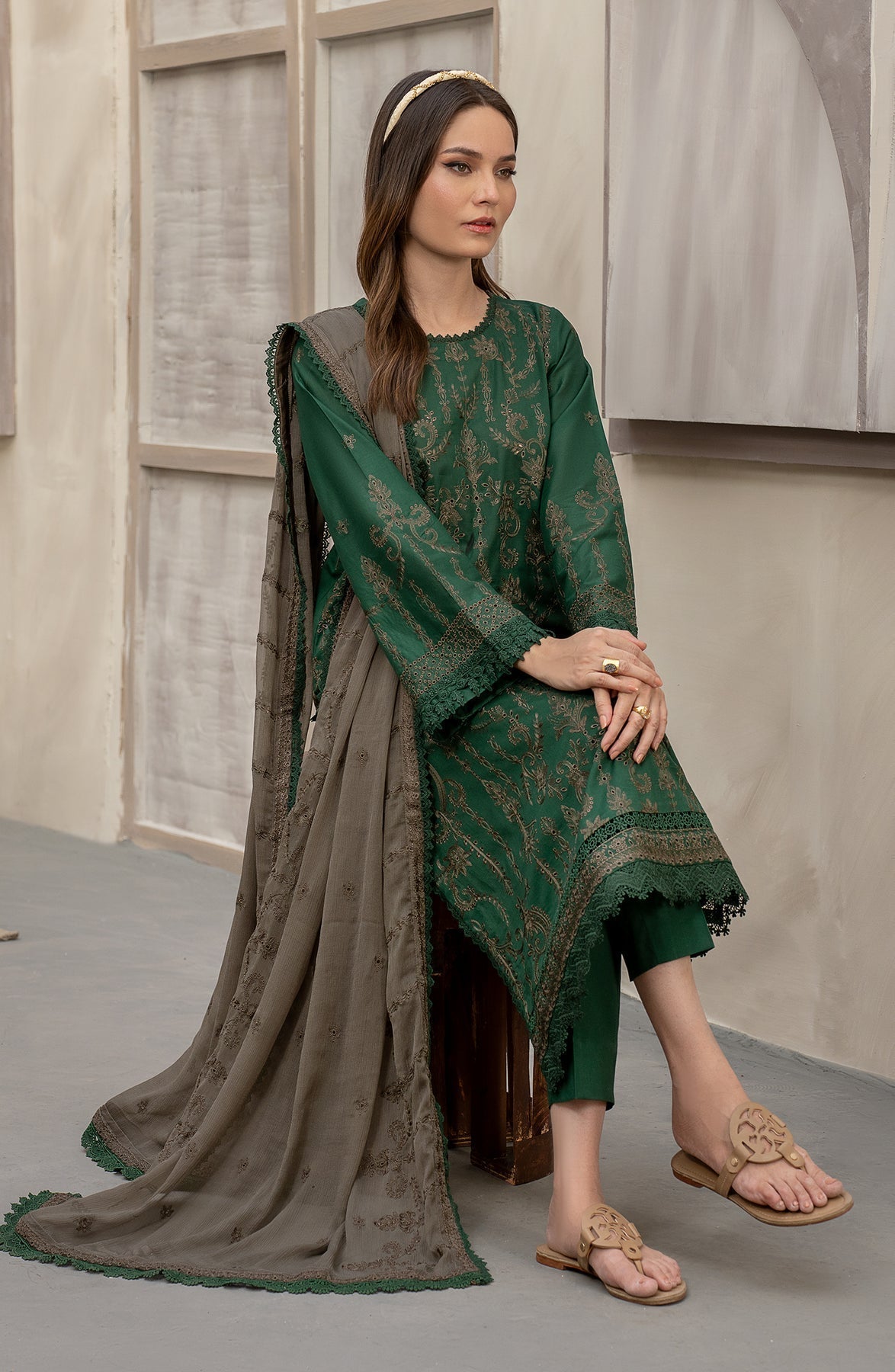 Zarif | Festive Lawn | ZFL 06 LIVIA - House Of Anaya