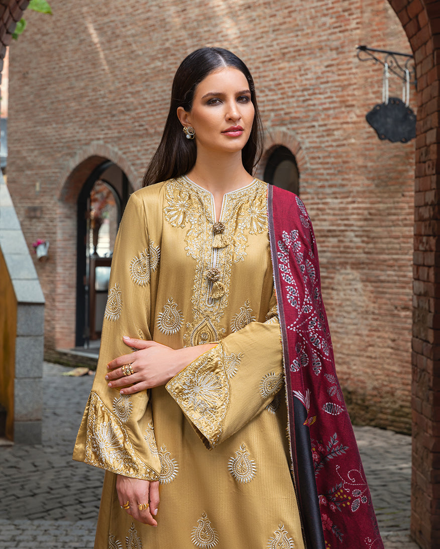 Mushq | Winter Broadway 25 | Sunlit Siena