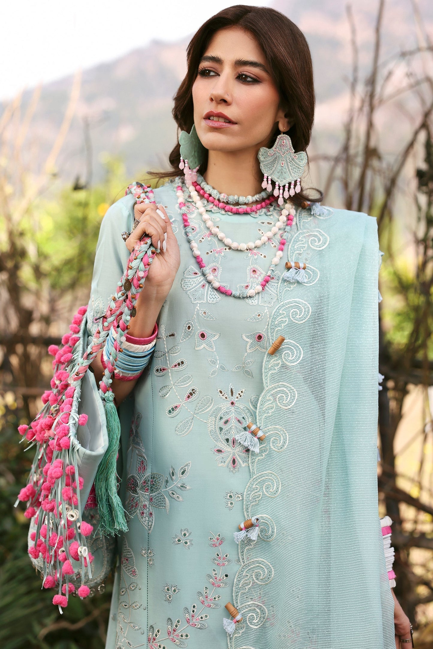 Zaha | Lawn 25 | AABROO (ZL25-05 A)