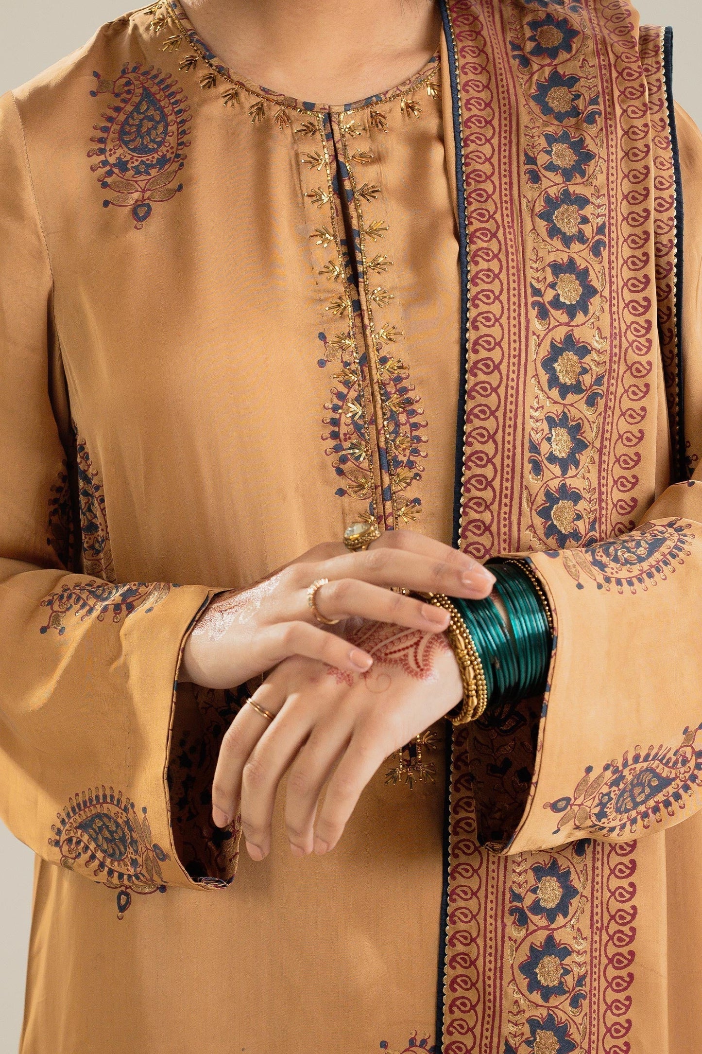Zara Shahjahan | Handcrafted Suits | ZHC-043 - House Of Anaya