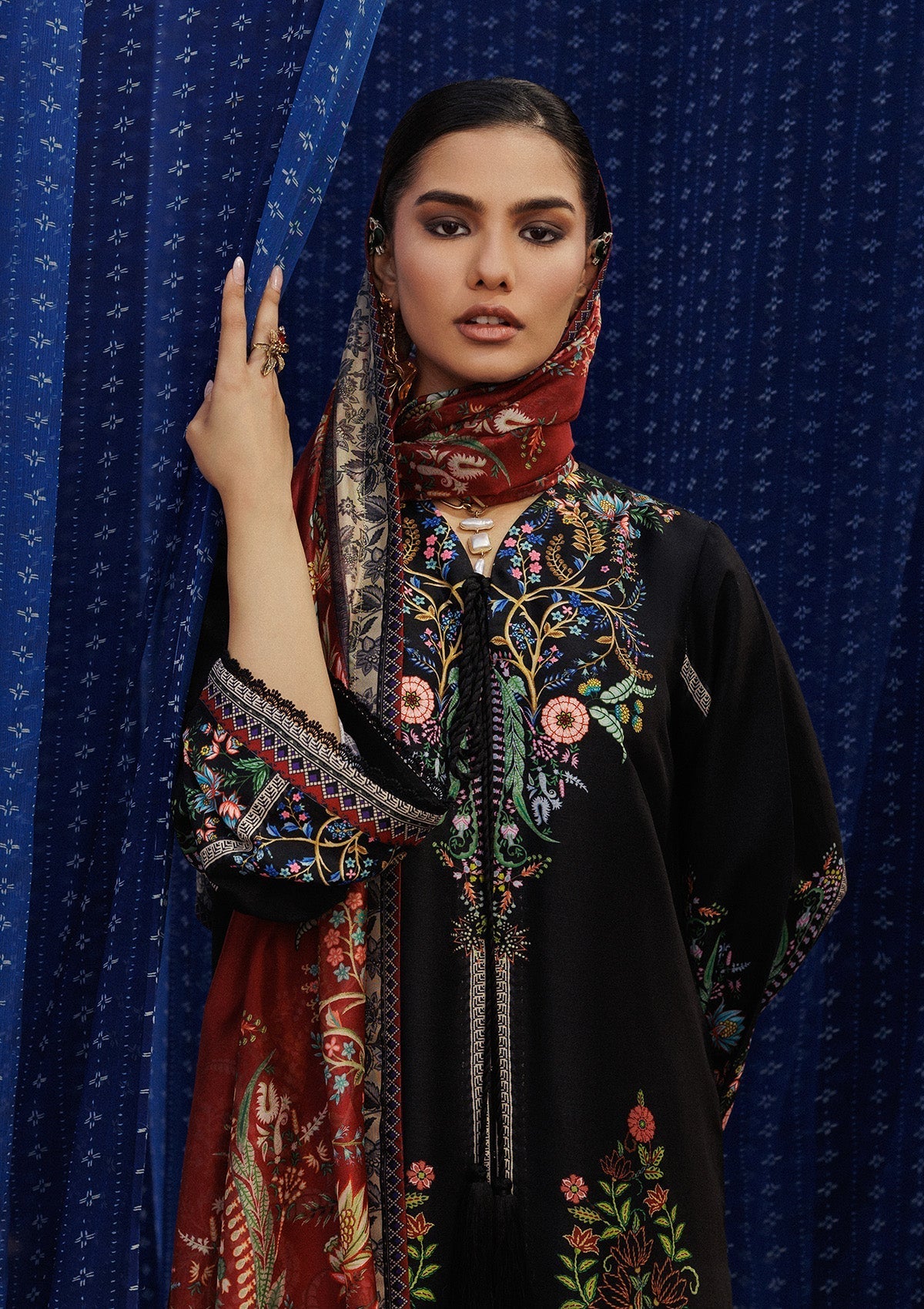 Aik Atelier | Roz Khaddar | AIK ROZ '25 D2 - LOOK 01
