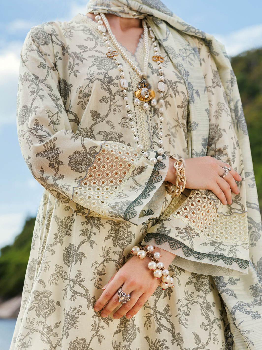 Almirah | Luxury Edit | ALP-3PS-1806