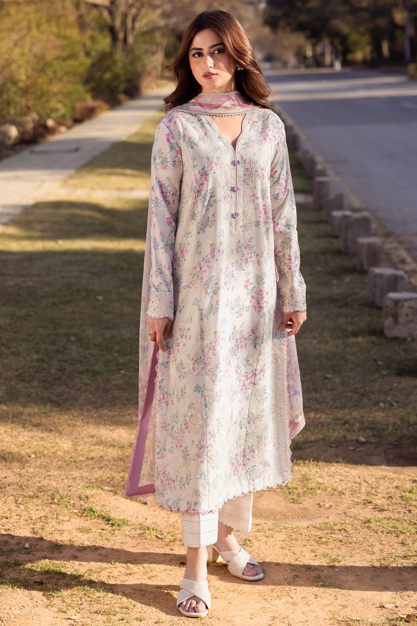 Zaha | Lawn 24 | AYSEL (ZL24-03 A) - House Of Anaya