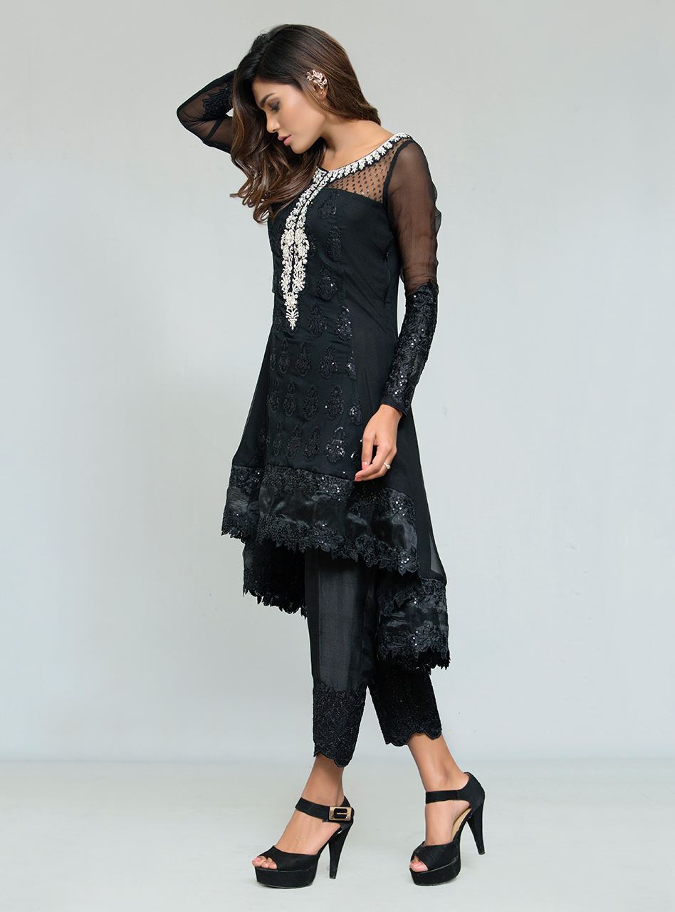 Zainab Chottani | Semi Formals | DARK TALES - House Of Anaya