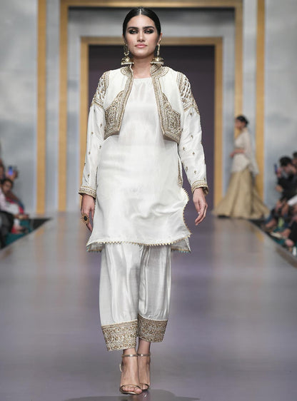 Zainab Chottani | Semi Formals | MEHRAB - House Of Anaya