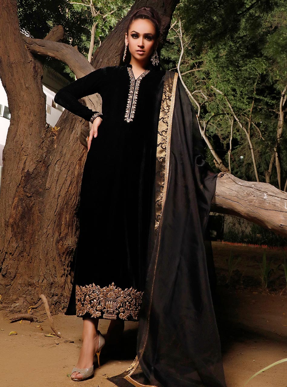 Zainab Chottani | Semi Formals | MYSTERIOUS SHADOW - House Of Anaya