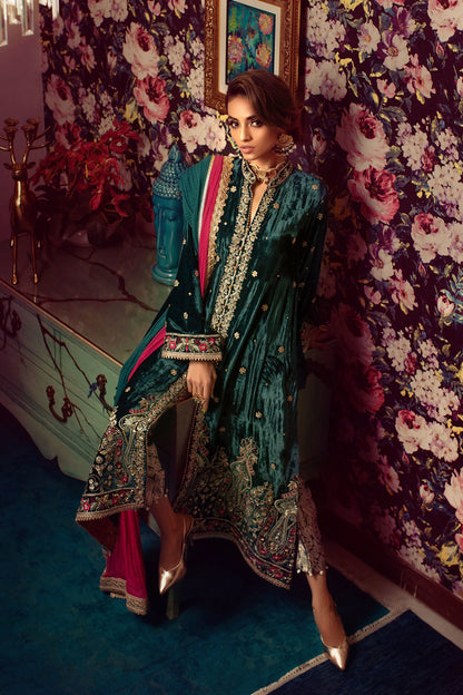 Annus Abrar | Semi Formals | ZYRA