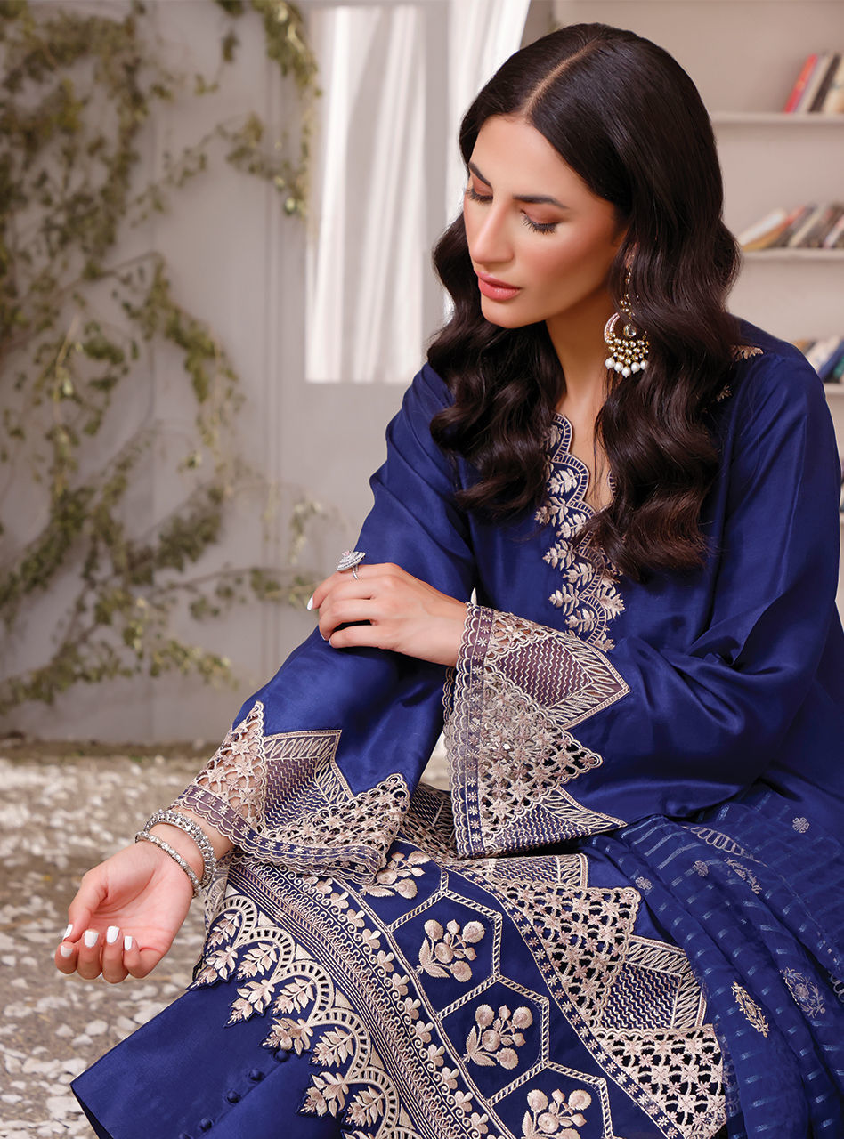 Zainab Chottani | Luxury Pret | BLUE IRIZ