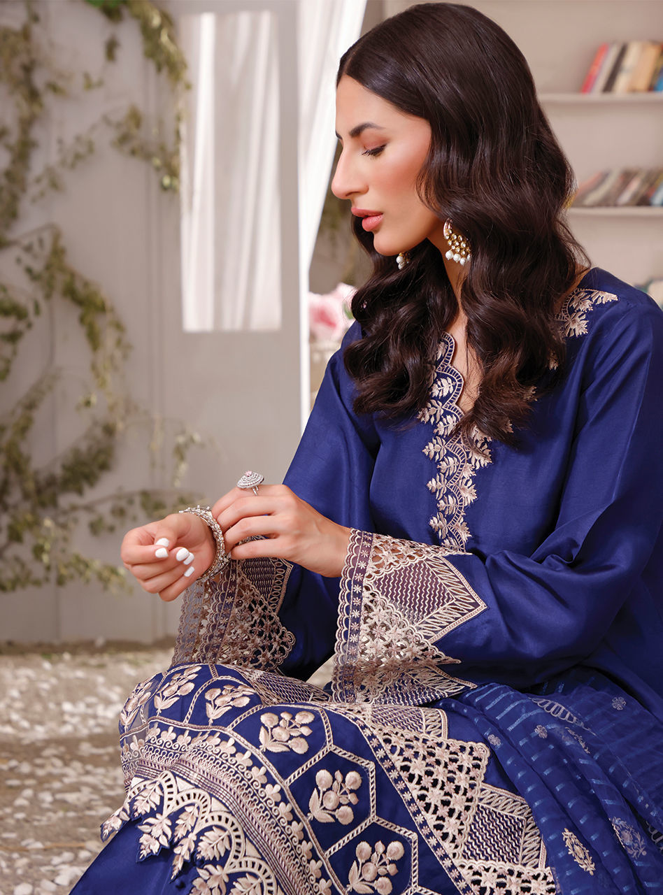 Zainab Chottani | Luxury Pret | BLUE IRIZ