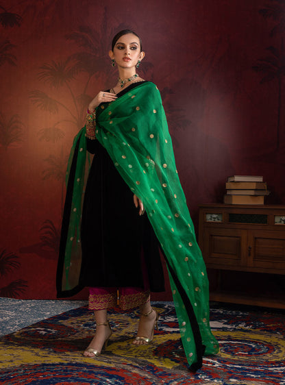 Zainab Chottani | Semi Formals | YAREEN - House Of Anaya