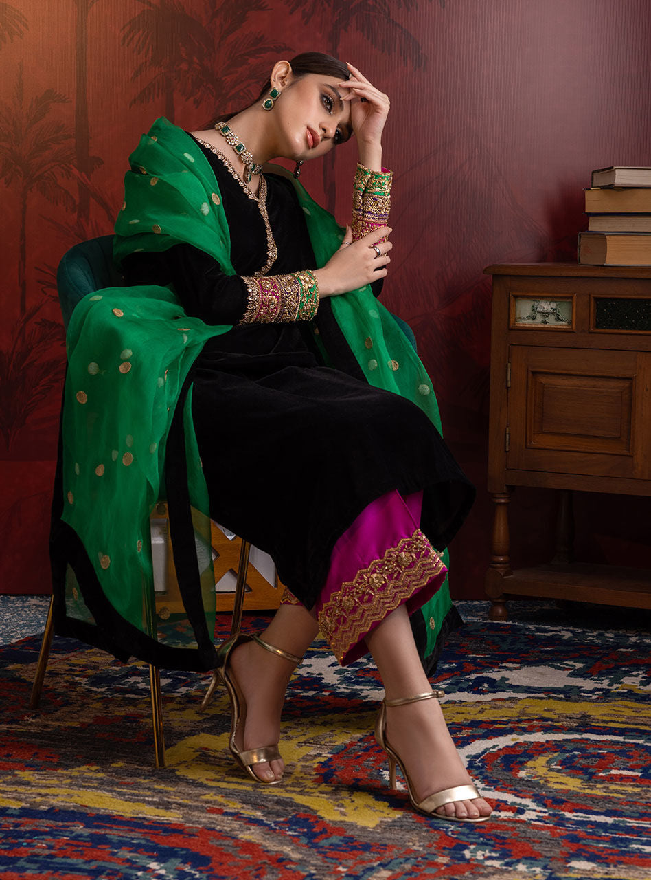 Zainab Chottani | Semi Formals | YAREEN - House Of Anaya