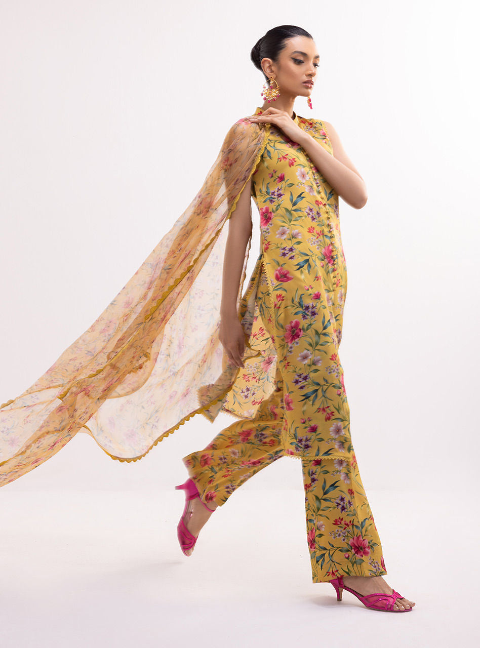 Zainab Chottani | Luxury Pret | NARGIS
