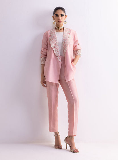 Zainab Chottani | Luxury Pret | AMIRA