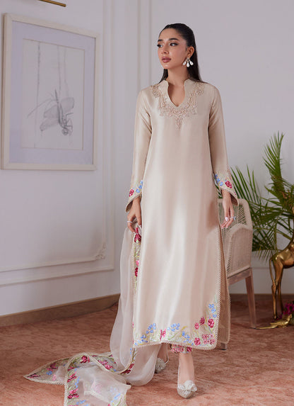 Farah Talib Aziz | Luna Eid Collection 24 | LIARA SAND - House Of Anaya