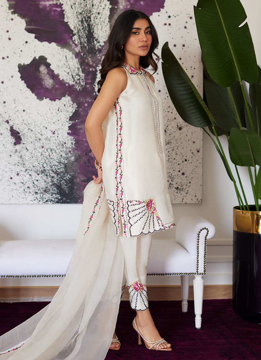 Farah Talib Aziz | Luna Eid Collection 24 | GENEVIVE PEARL WHITE - House Of Anaya